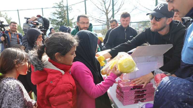 Etimesgut Belediyesi Kardeşlerin Hediyesini Yerine Ulaştırdı