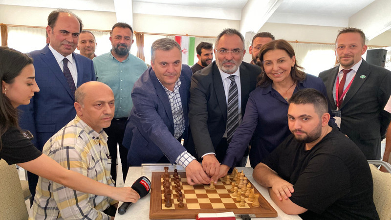 Çubuk'ta Uluslararası Satranç Turnuvası Başladı