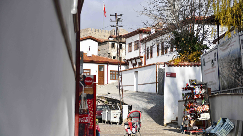 Ankara Kalesi'nde Sokak Yenileme Çalışmaları Sürüyor