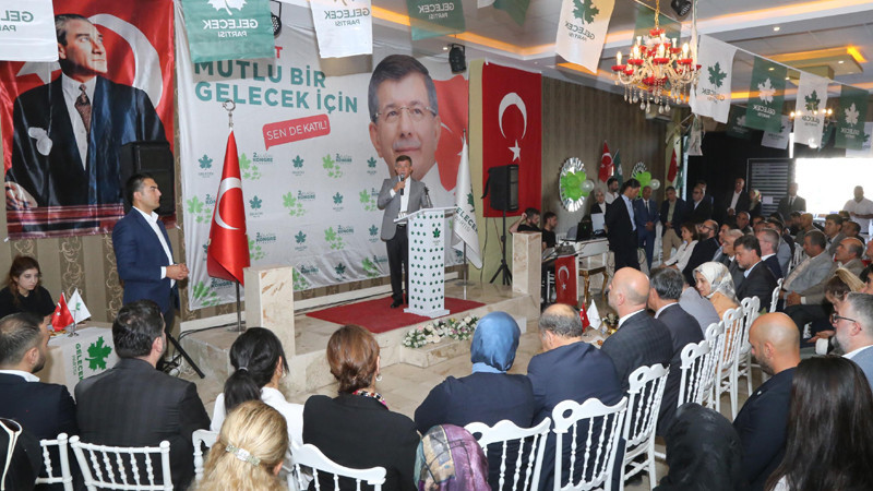Ahmet Davutoğlu Etimesgut Kongresinde İddialı Konuştu