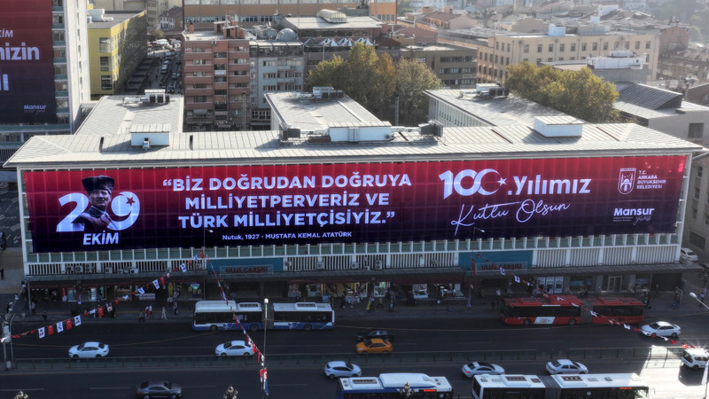 Ulus Meydanı Atatürk'ün Sözleriyle Donatıldı