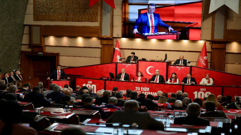 İstanbul Meclisi'nde 'olağanüstü' tarihi toplantı