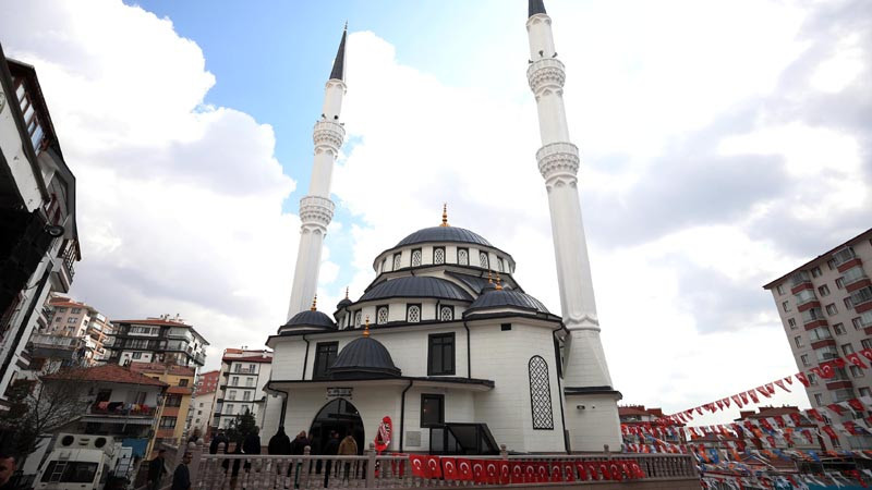 Şentepe Yıldırım Beyazıt Camii İbadete Açıldı