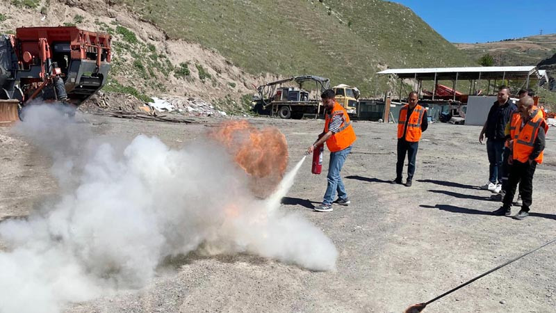 Yenimahalle'de Yangın Tatbikatı Düzenlendi