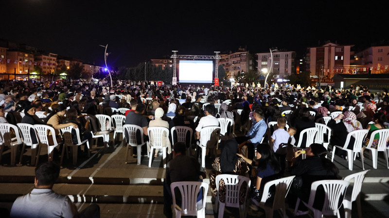 Sincan Kent Meydanı'nda Açık Hava Sineması