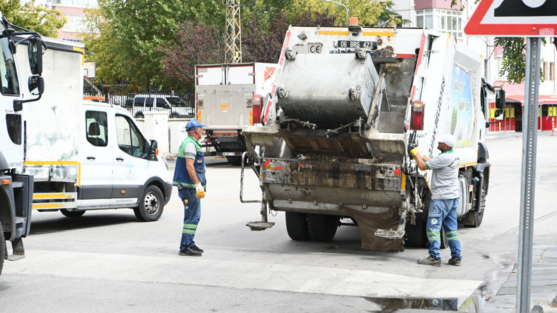 Kayaş Caddesi'nde Kapsamlı Temizlik Yapıldı