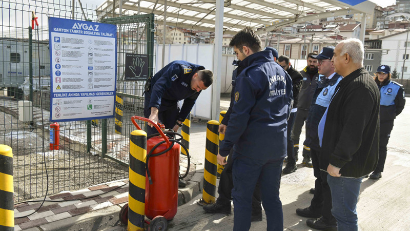 Büyükşehir'den Akaryakıt İstasyonlarına Sıkı Denetim