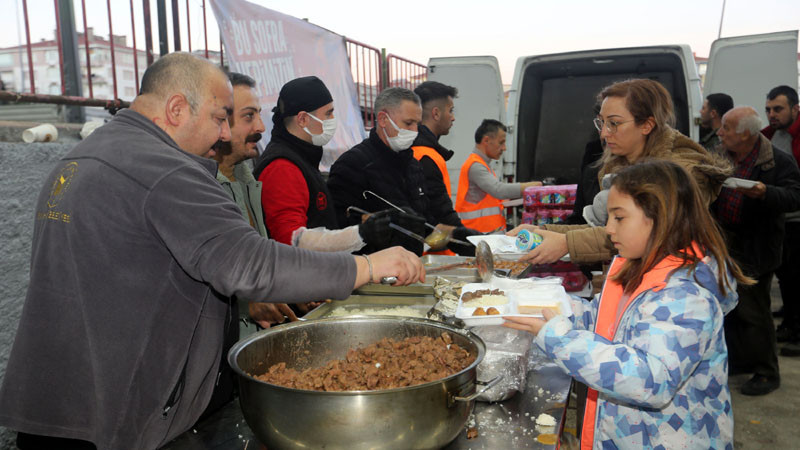 Demetevler'de Mahalle İftarı Düzenlendi