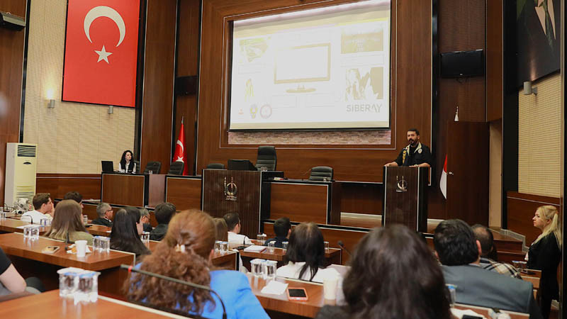 Keçiören'de Siber Suçlarla Mücadele Eğitimi