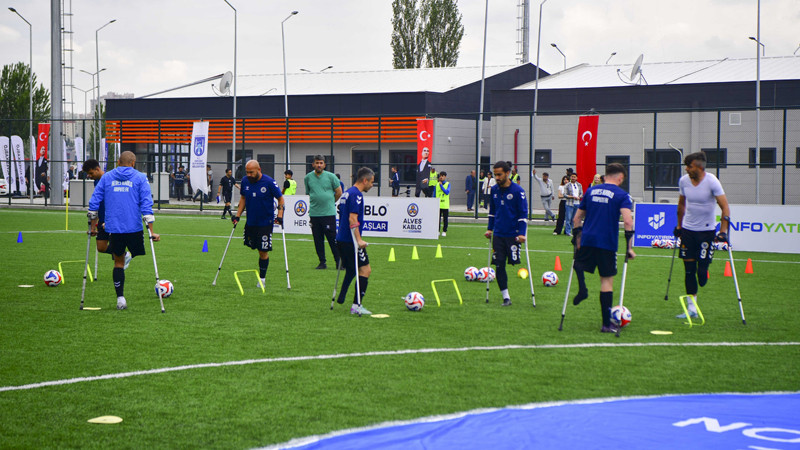Eryaman'da Ampute Futbol Şampiyonlar Ligi Başladı