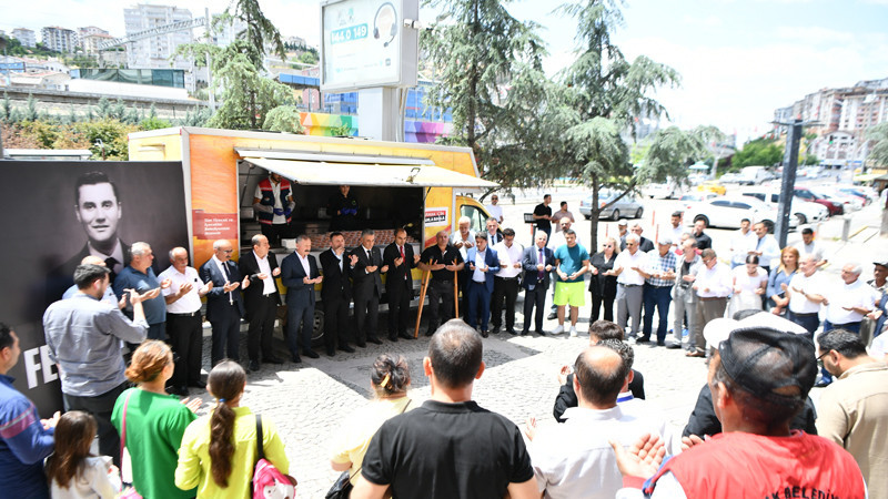 Mamak'ta Fethi Zeyrek Anısına Lokma Dağıtıldı