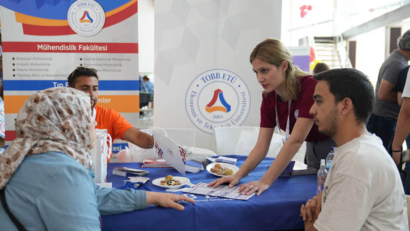 Keçiören'de Üniversite Adaylarına Tercih Desteği