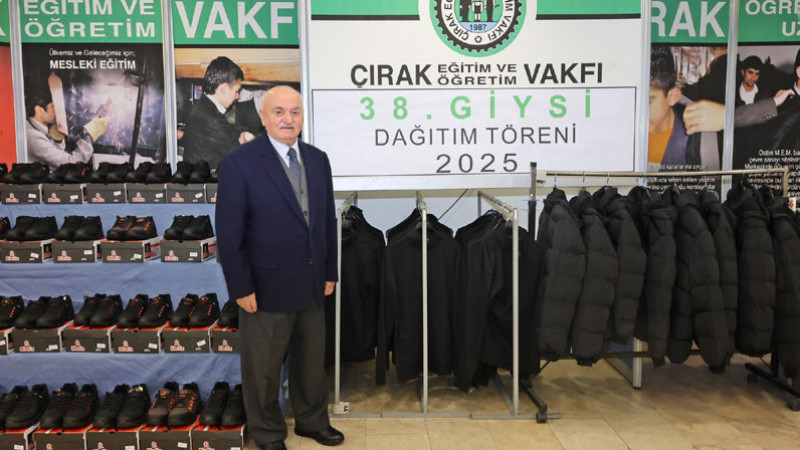 Çırak Eğitim ve Öğretim Vakfı Yüzlerce Öğrenciyi Giydiriyor