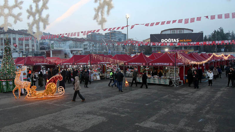 Keçiören'de Kadın Emeği Pazarı Açıldı