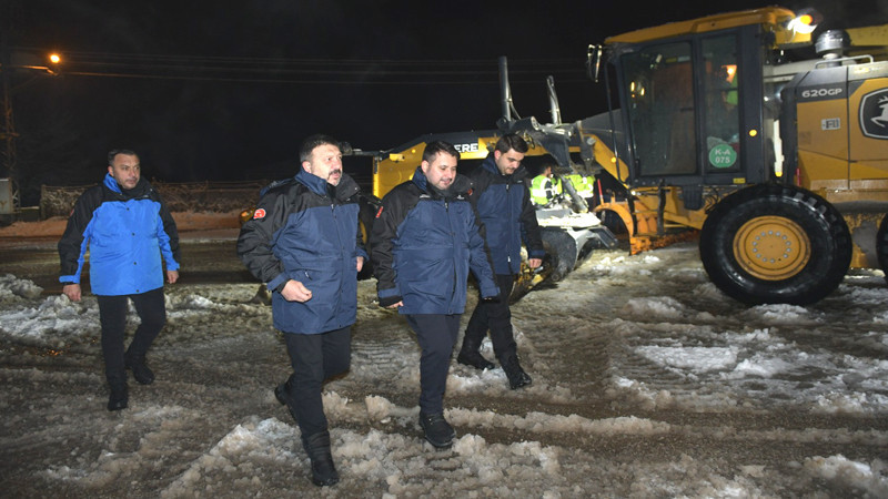 Başkan Selim Çırpanoğlu Kar Mesaisinde