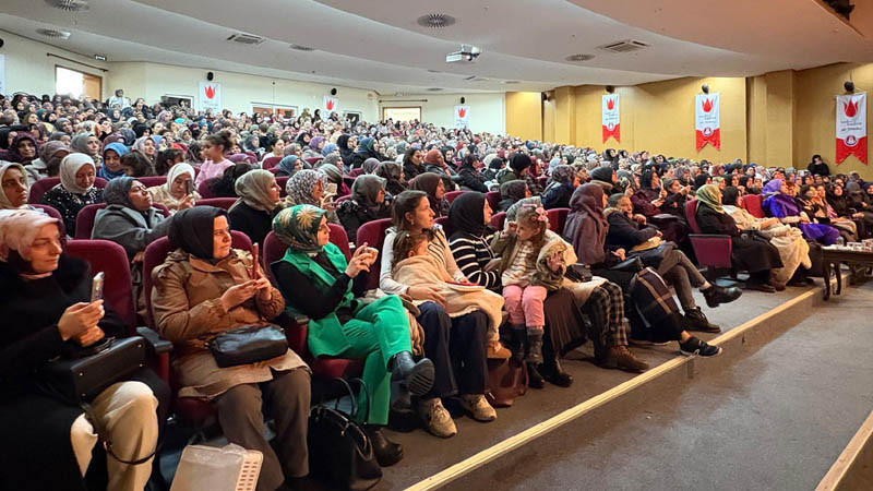 Sincanlı Hanımlar Hatice Kübra Tongar İle Buluştu