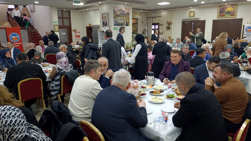Ankaralılar Sincan'da İftar Yemeğinde Buluştu