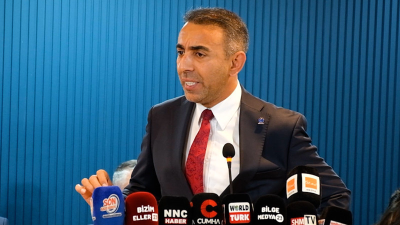 Türk Siyasetine Yeni Bir Soluk: Dost Parti