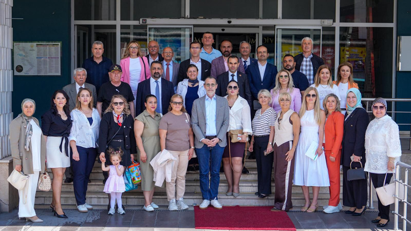 Erdal Beşikcioğlu Mahalle Muhtarlarıyla Bir Araya Geldi