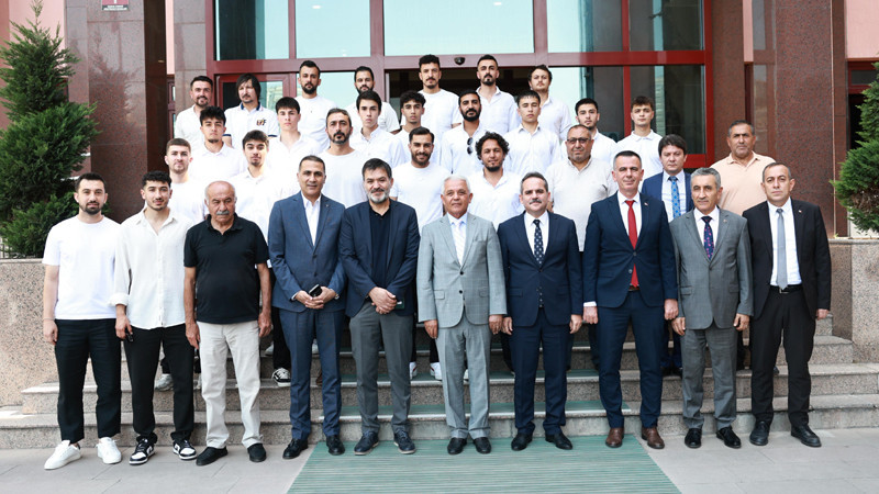 Mamak Belediyespor'dan 3 Kupa Birden