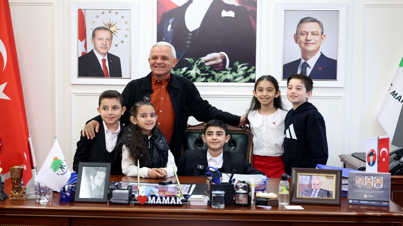 Veli Gündüz Şahin Koltuğunu Devretti