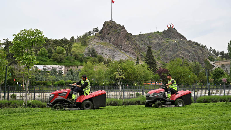 Ankara'nın Parklarına Yaz Dokunuşu