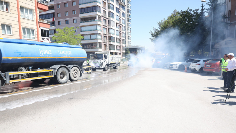 Pursaklar'da Mahallede Temizlik Seferberliği