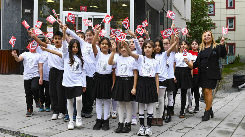 100. Yıl Gençlik Kütüphanesi'nde Cumhuriyet Buluşması